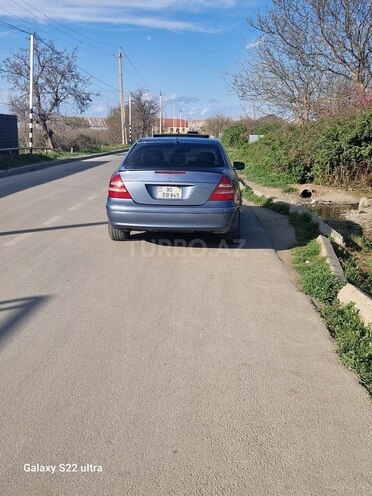 Mercedes E 320-2
