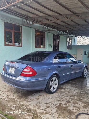 Mercedes E 320-3