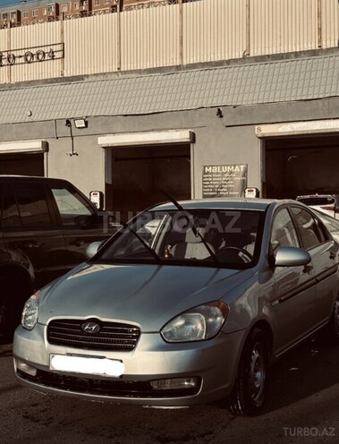 Hyundai Accent-1