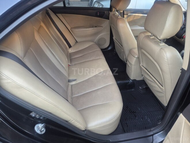 Hyundai Sonata-5
