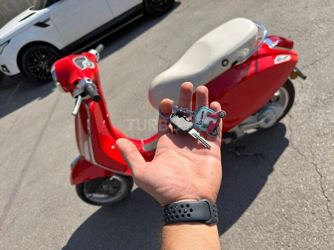 Vespa Primavera 50-6