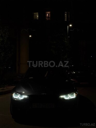 BMW 330-2
