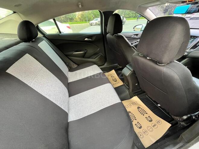 Chevrolet Cruze-7