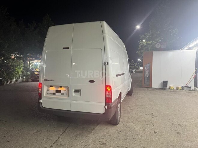Ford Transit-2