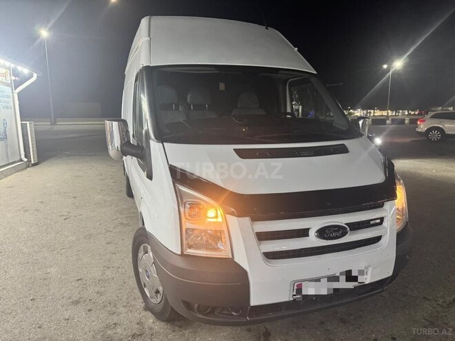 Ford Transit-6