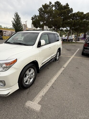 Toyota Land Cruiser-2