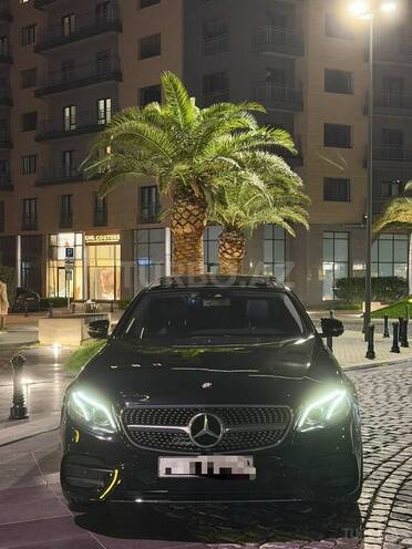 Mercedes E 300-1