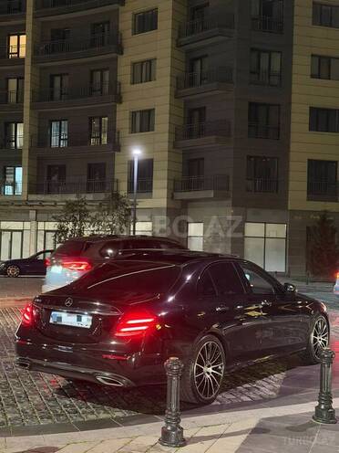 Mercedes E 300-6