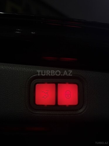 Mercedes E 300-15