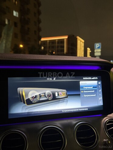 Mercedes E 300-13