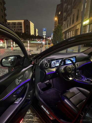 Mercedes E 300-7