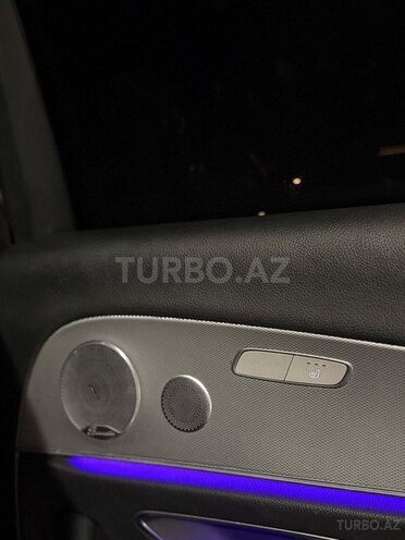 Mercedes E 300-11