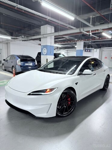 Tesla Model 3-2