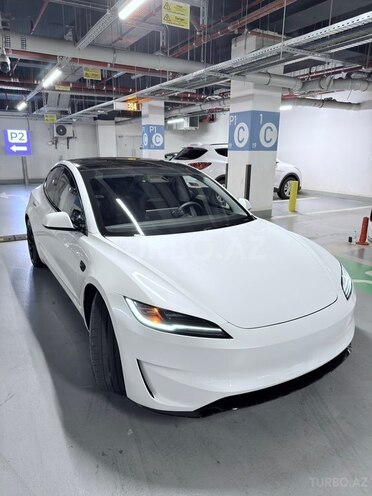 Tesla Model 3-3