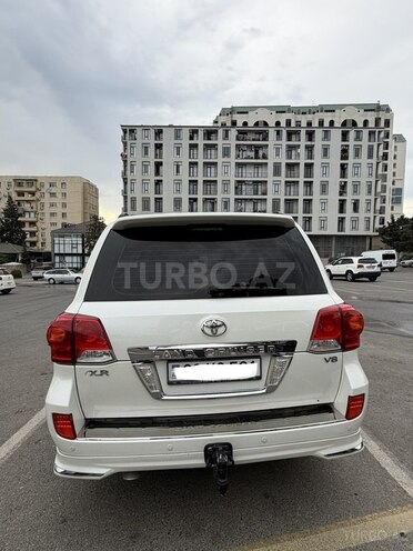 Toyota Land Cruiser-10