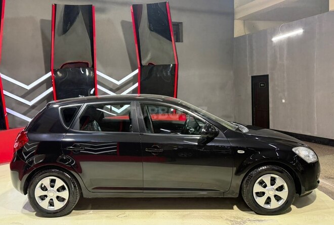 Kia Ceed-4