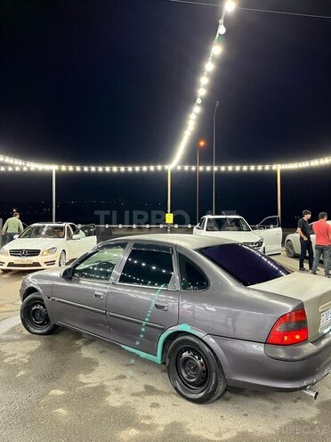Opel Vectra-2