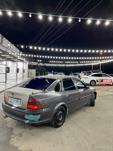 Opel Vectra-3