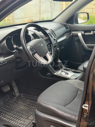 Kia Sorento-8