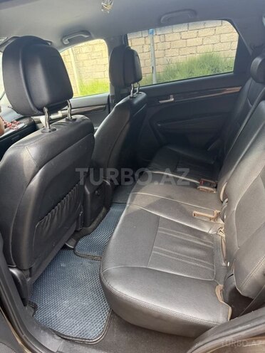 Kia Sorento-16