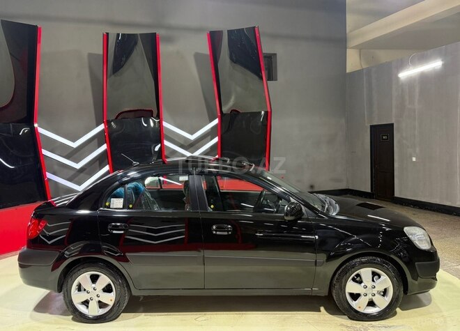 Kia Rio-5
