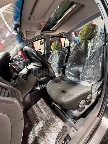 Kia Rio-13