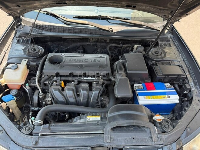 Hyundai Sonata-2