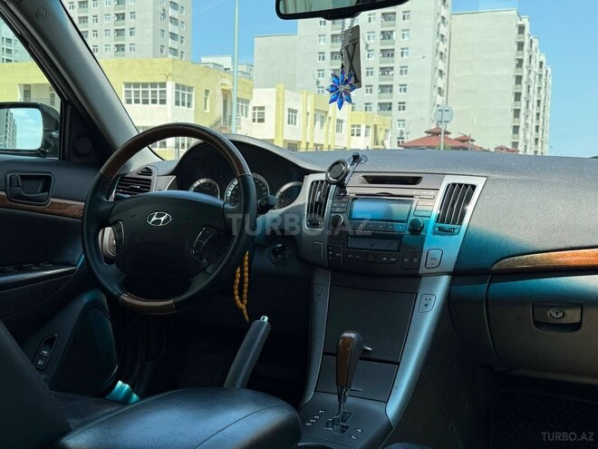 Hyundai Sonata-11