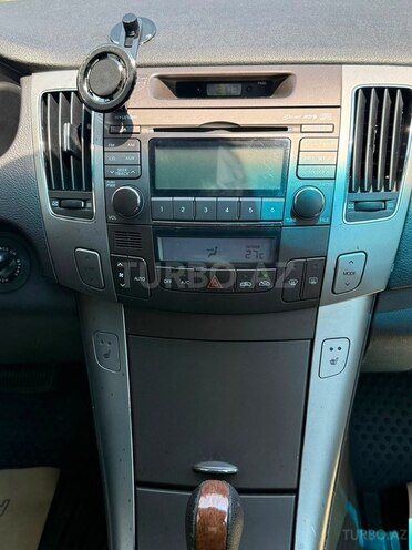Hyundai Sonata-8