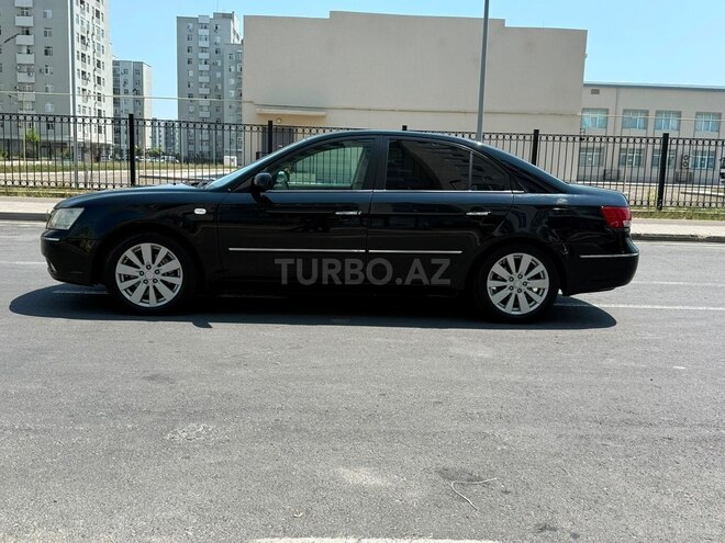 Hyundai Sonata-12