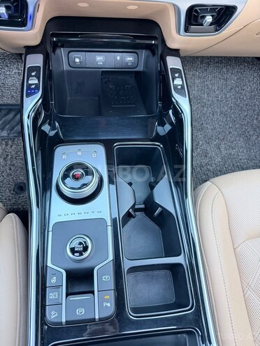 Kia Sorento-8