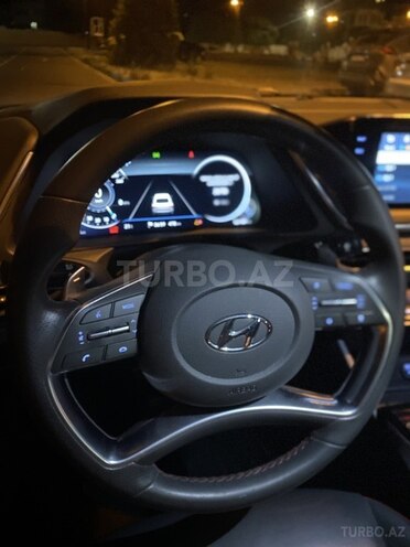 Hyundai Sonata-16