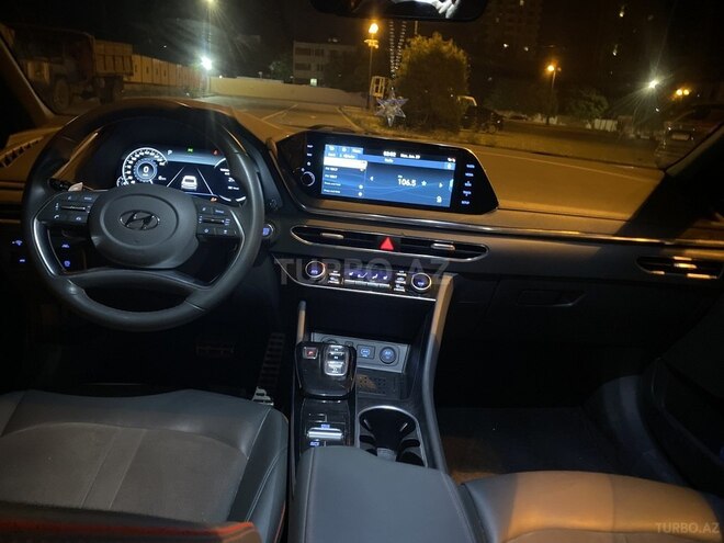 Hyundai Sonata-14