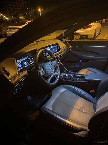 Hyundai Sonata-15