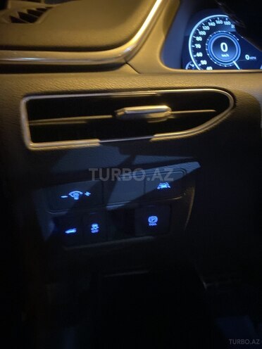 Hyundai Sonata-17