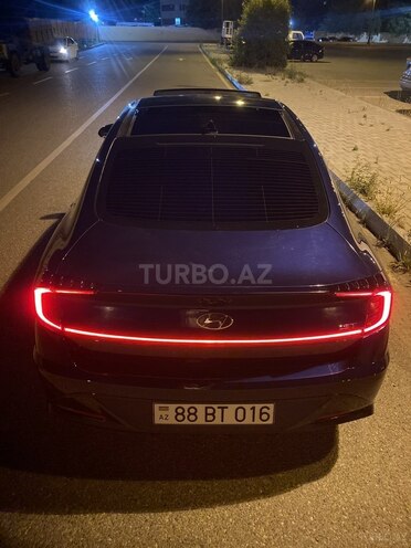Hyundai Sonata-4