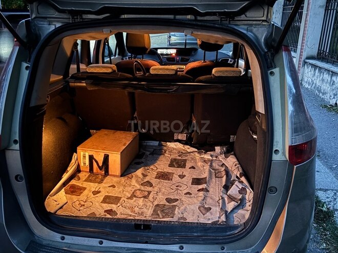 Renault Scenic-5