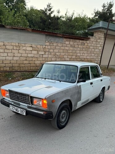 LADA (VAZ) 2107-2