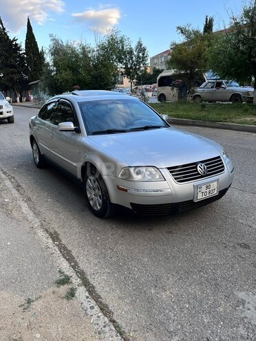 Volkswagen Passat-2