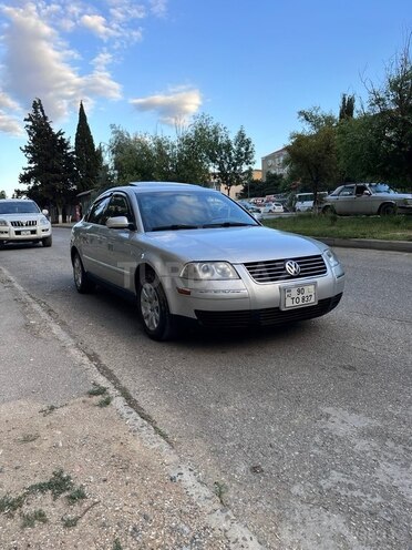 Volkswagen Passat-5