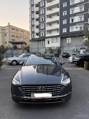 Hyundai Sonata-1