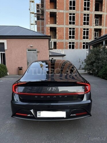 Hyundai Sonata-2