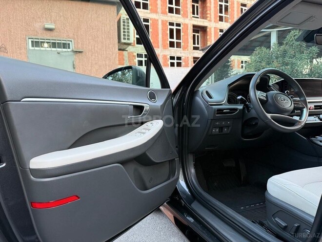 Hyundai Sonata-9