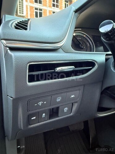 Hyundai Sonata-19