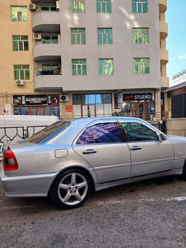 Mercedes C 180-4