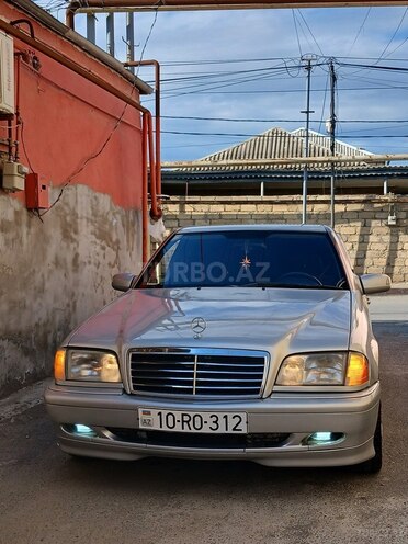Mercedes C 180-1