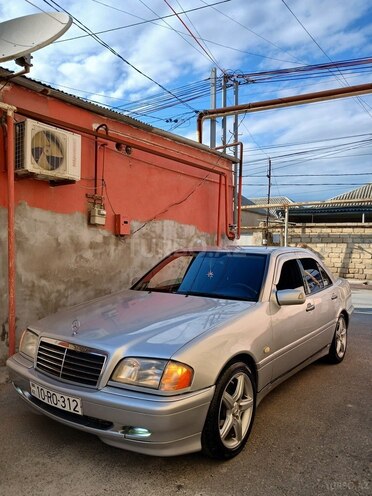 Mercedes C 180-2