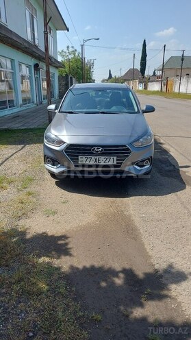Hyundai Accent-1