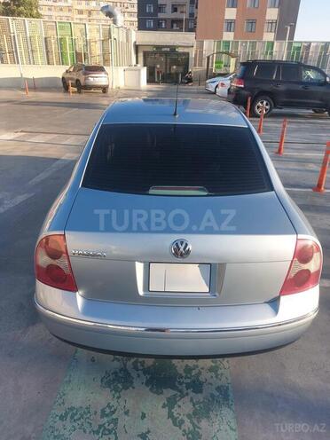 Volkswagen Passat-2