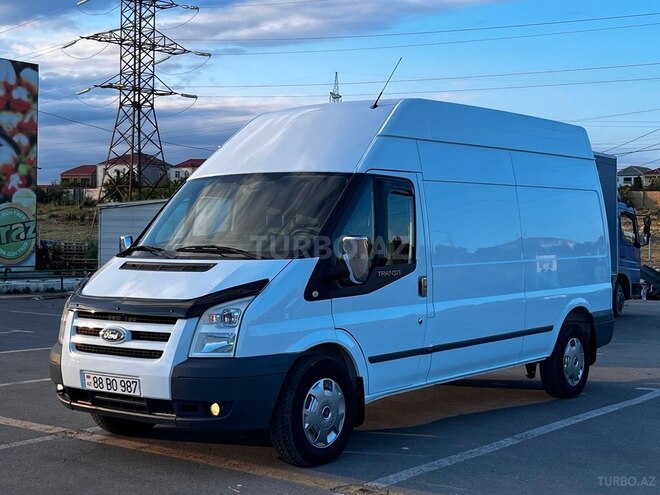 Ford Transit-4